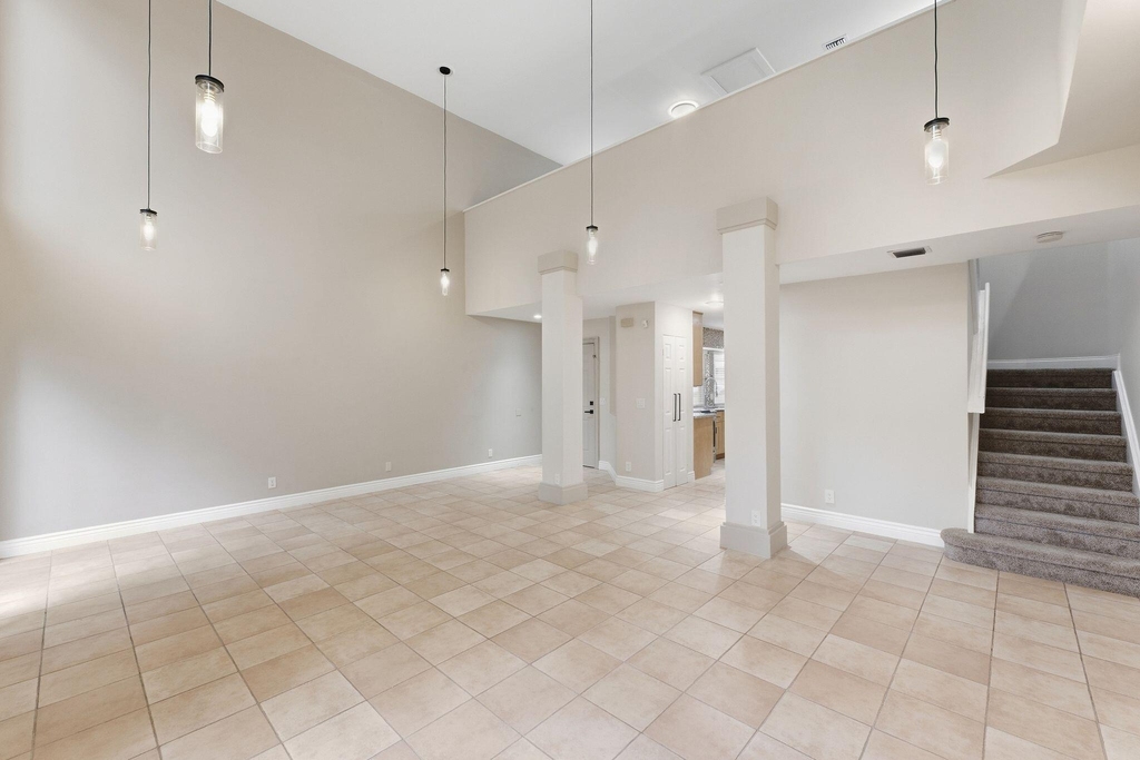 11375 Lakeview Drive - Photo 2