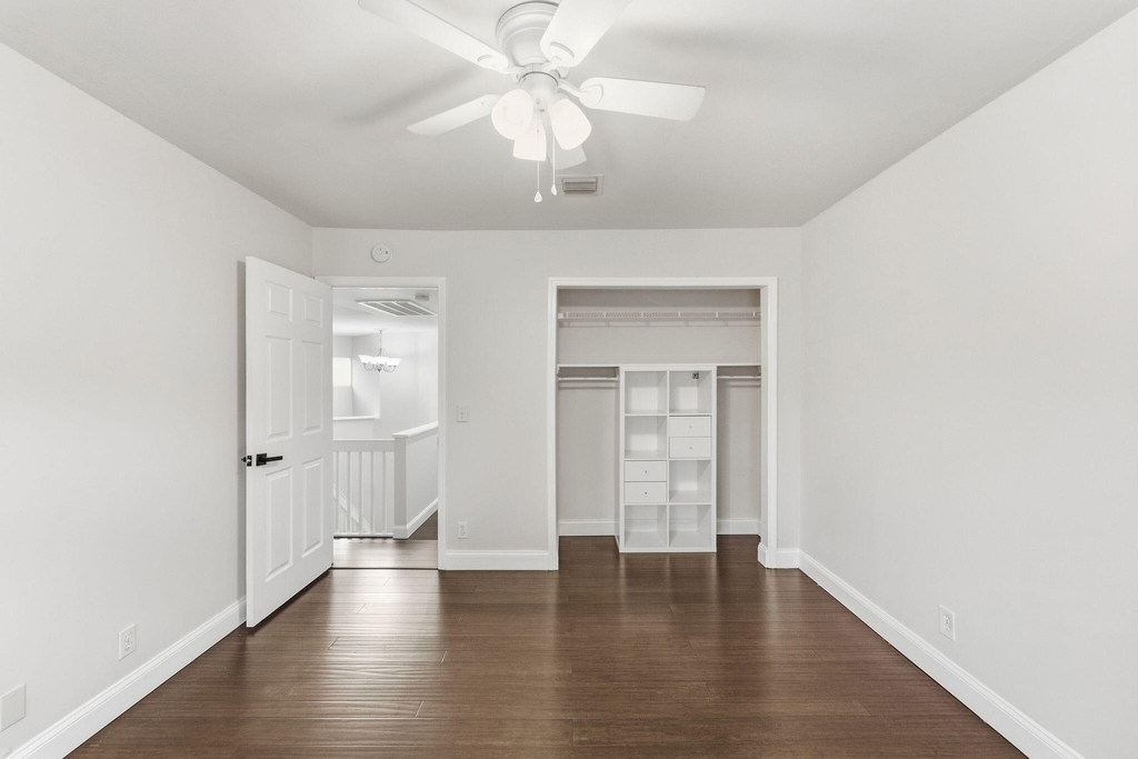 11375 Lakeview Drive - Photo 16