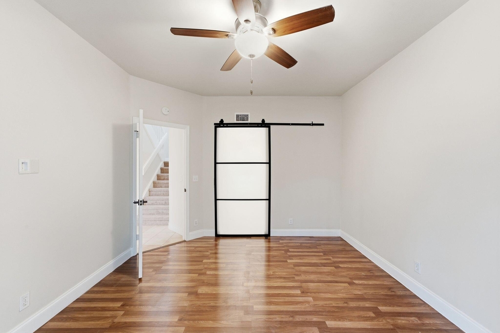 11375 Lakeview Drive - Photo 8
