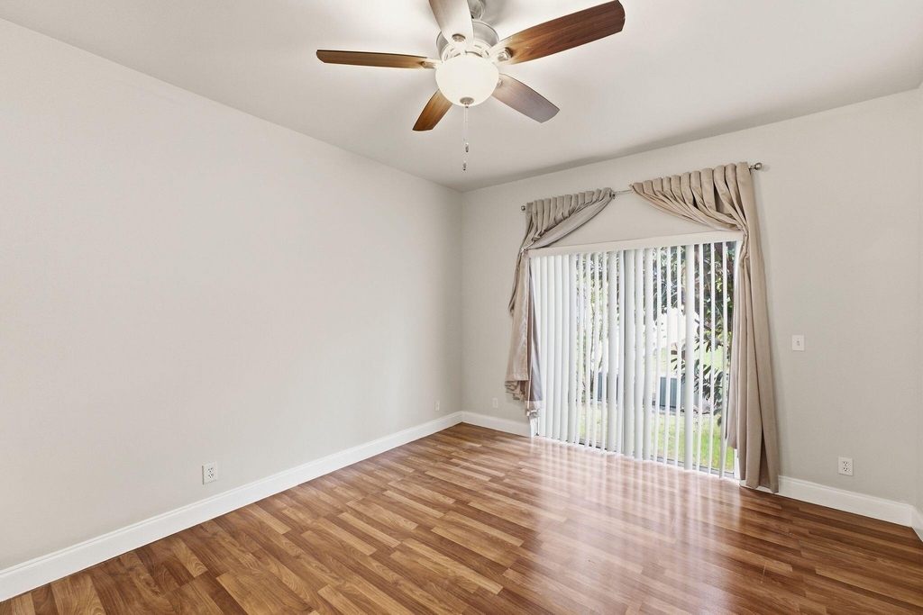 11375 Lakeview Drive - Photo 9