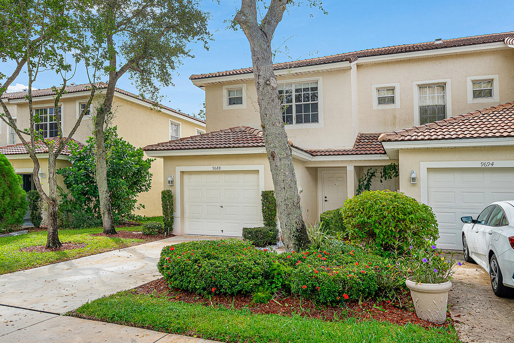 9688 Porta Leona Lane - Photo 2