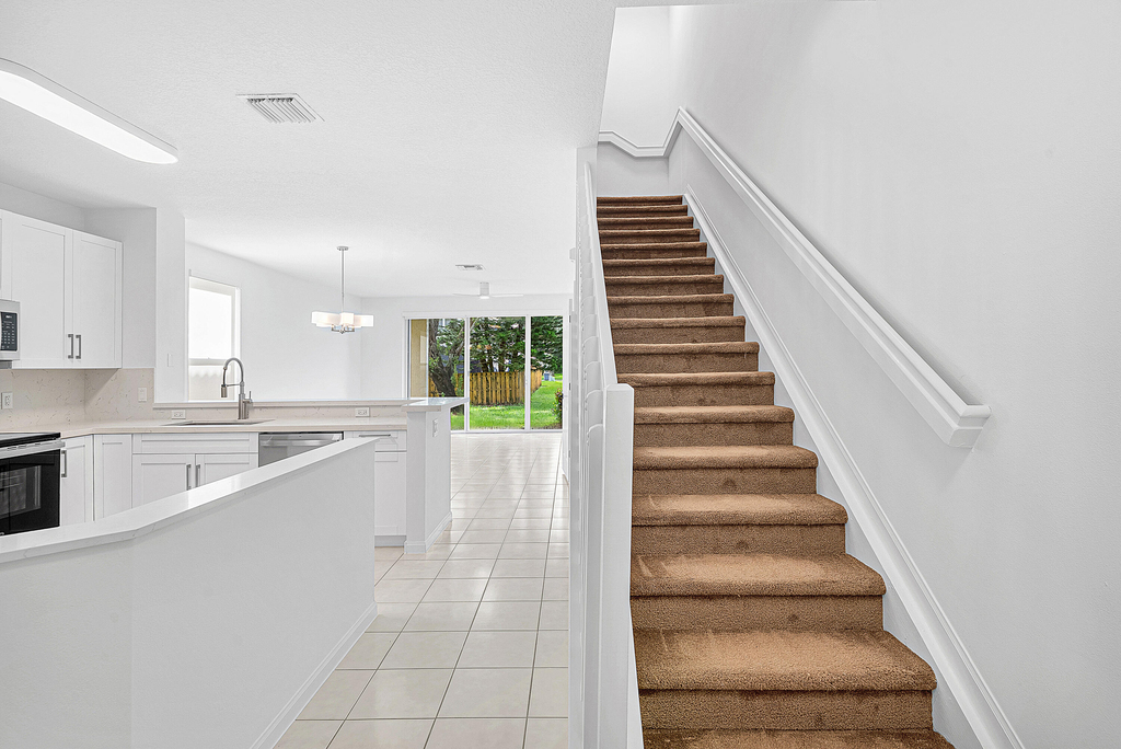 9688 Porta Leona Lane - Photo 3