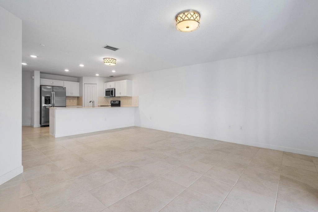 6758 Broadwater Lane - Photo 12