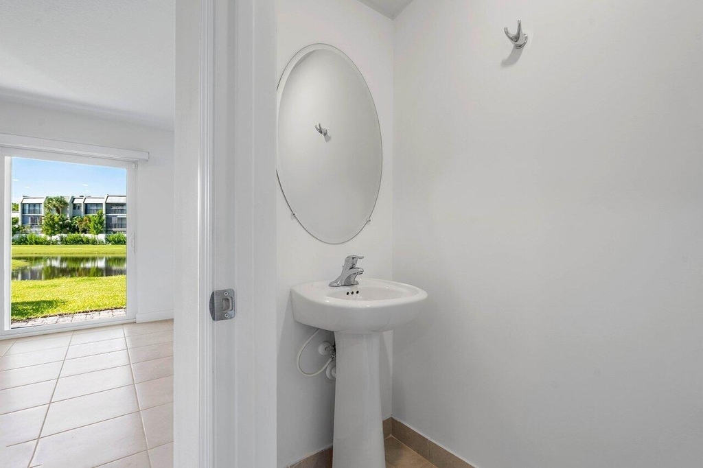 6758 Broadwater Lane - Photo 8