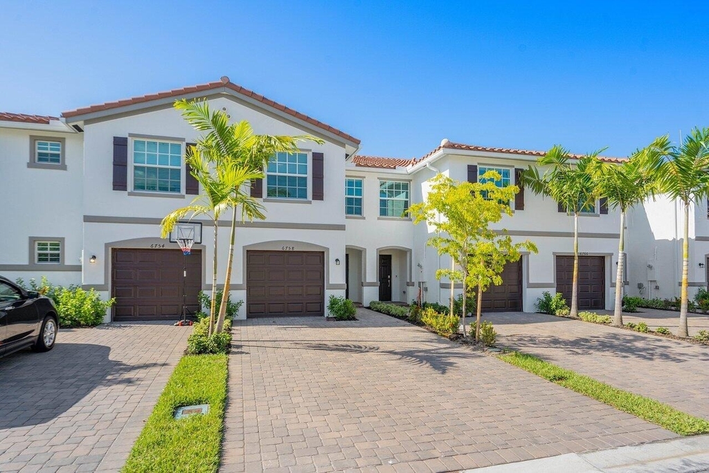 6758 Broadwater Lane - Photo 1