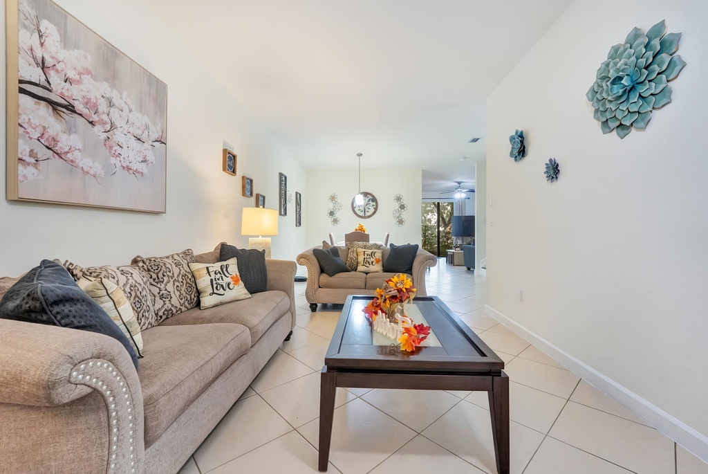 6946 Nw Halton Park Lane - Photo 1
