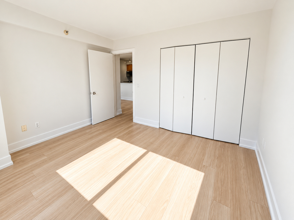 420 West 42nd Street - Photo 8