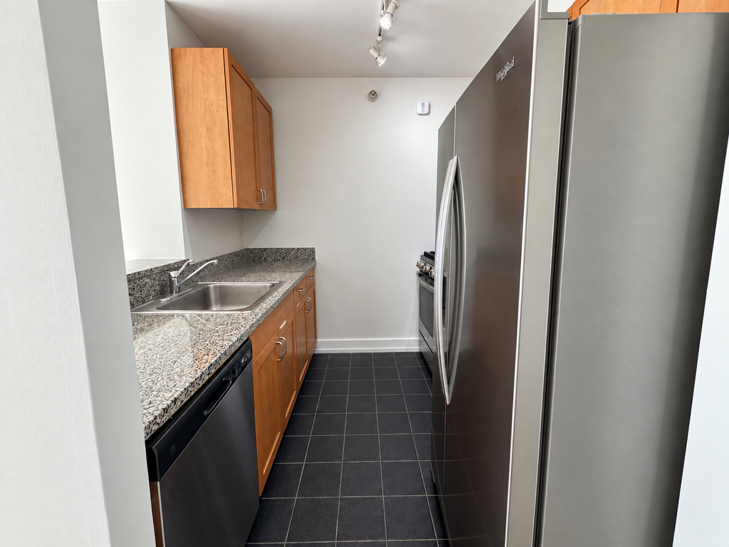 420 West 42nd Street - Photo 3