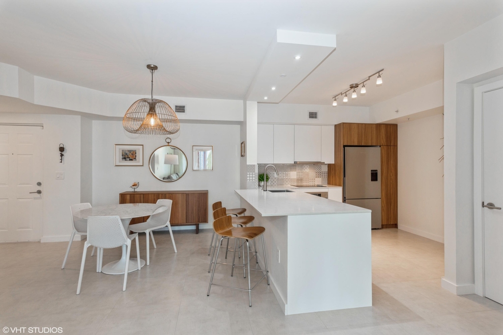 17100 N Bay Road - Photo 0