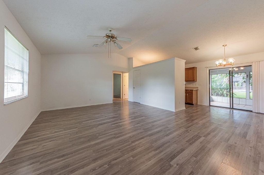 1636 20th Place Sw - Photo 3