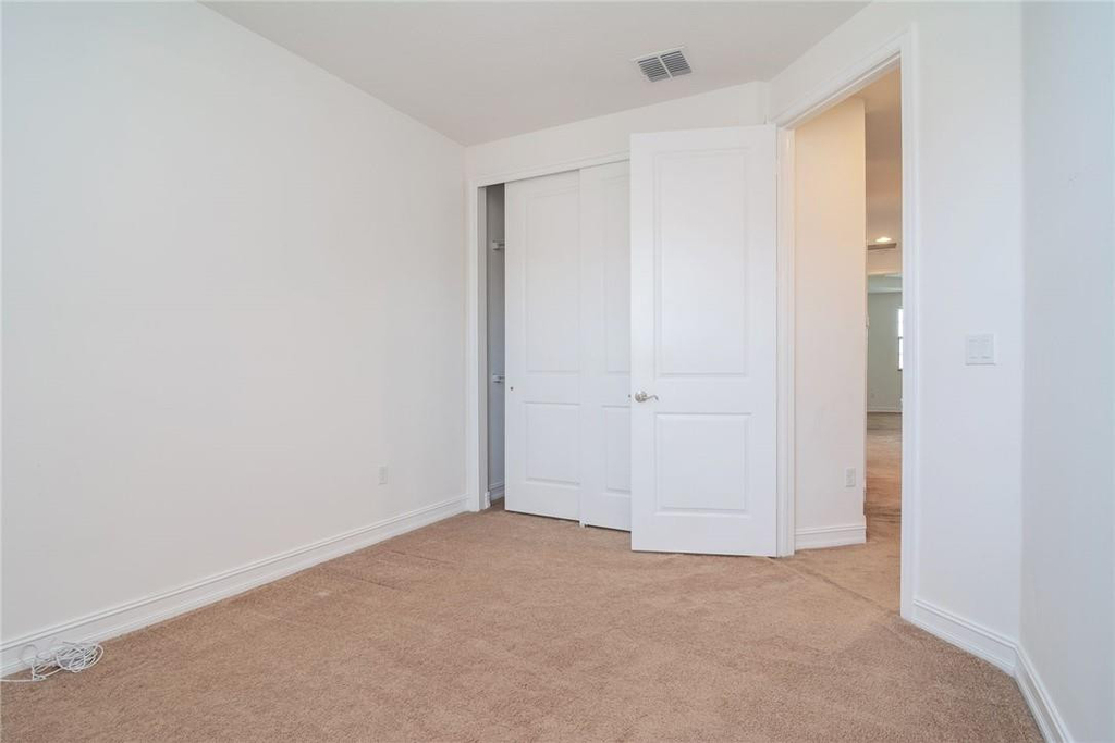 126 Riverwalk Circle E - Photo 24