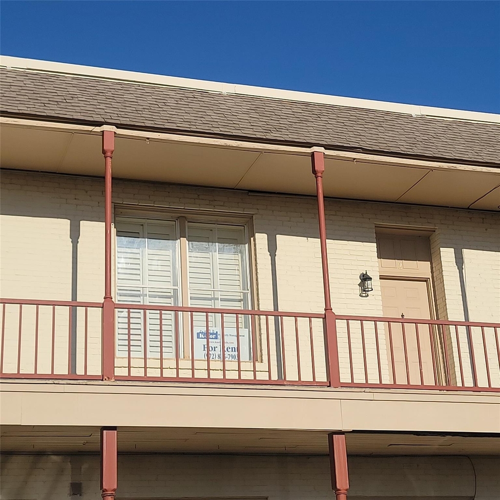 212 W Knox Street - Photo 1