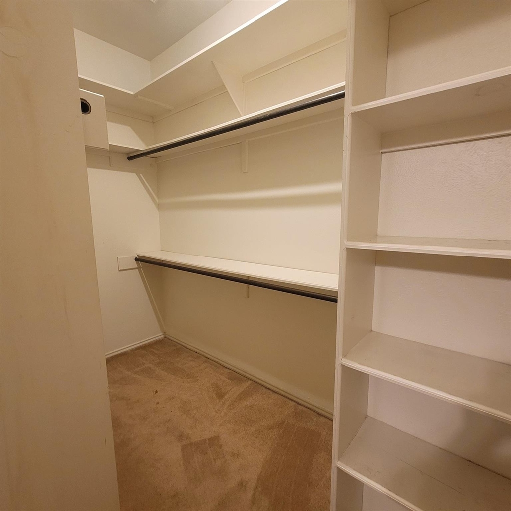 212 W Knox Street - Photo 6