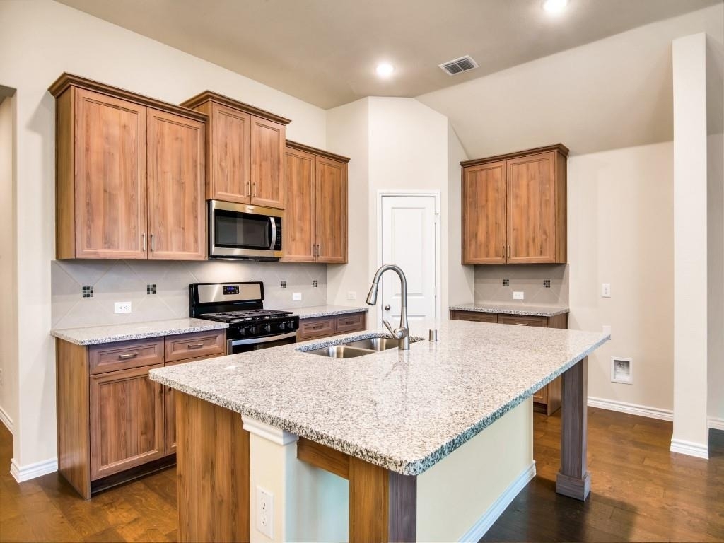 7024 Mapleshade Way - Photo 9