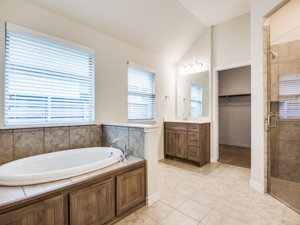 7024 Mapleshade Way - Photo 15