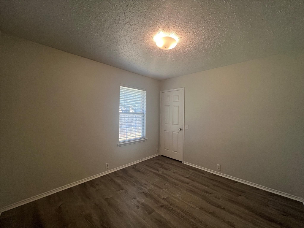8059 Raleigh Court - Photo 13