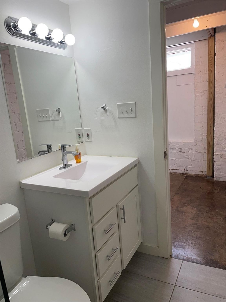 3129 Ross Avenue - Photo 7