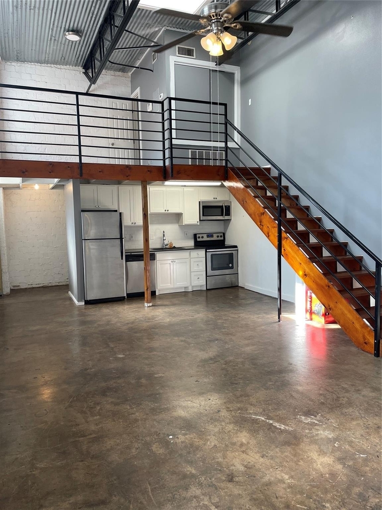 3129 Ross Avenue - Photo 4