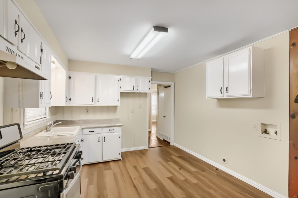 1811 W College Street - Photo 6
