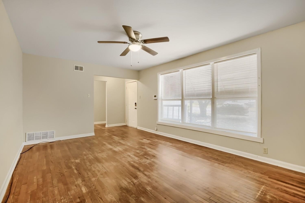 1811 W College Street - Photo 12