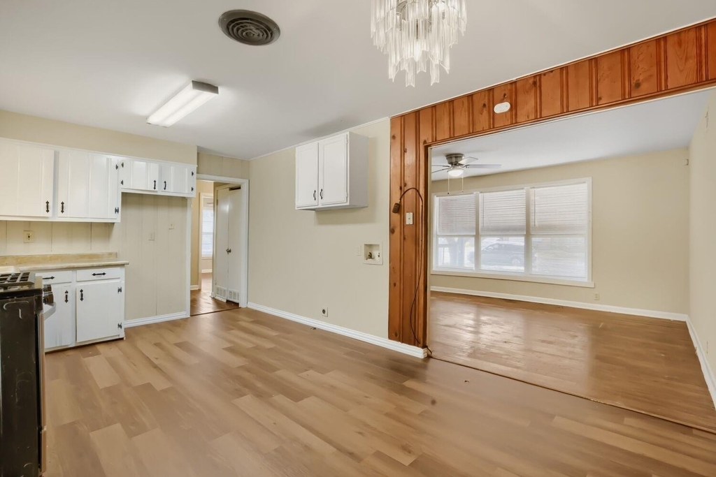 1811 W College Street - Photo 4