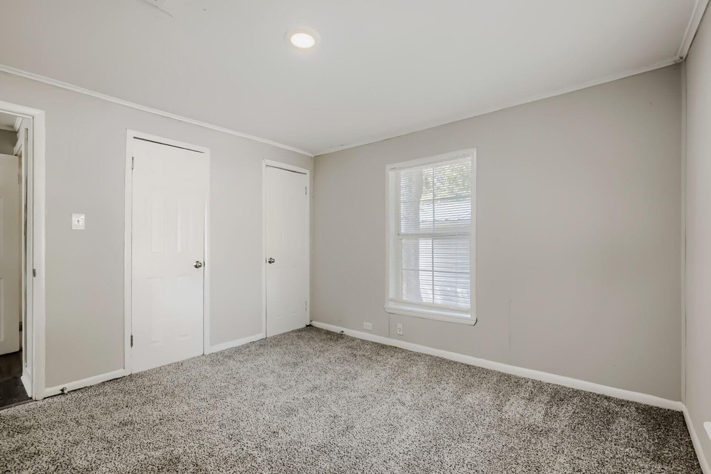 1050 Dubois Street - Photo 10