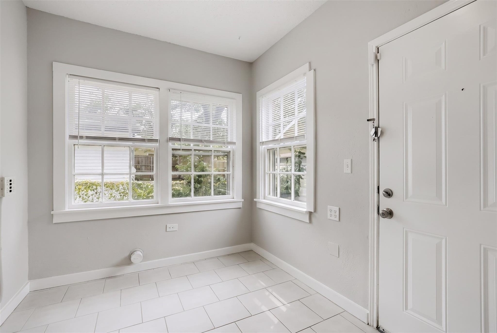 1050 Dubois Street - Photo 13