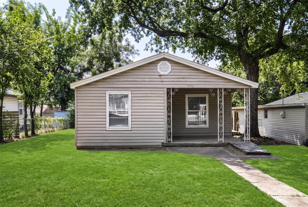 1050 Dubois Street - Photo 0