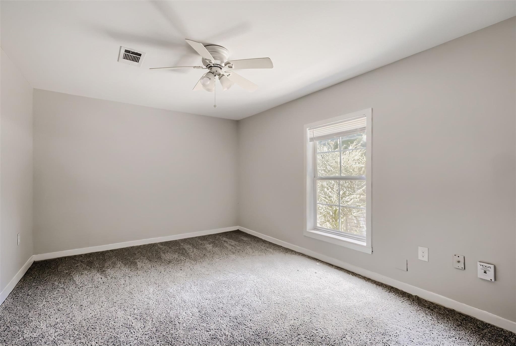 1050 Dubois Street - Photo 9