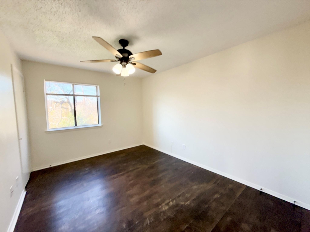 4001 N Garland Avenue - Photo 3