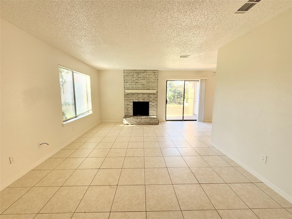 4001 N Garland Avenue - Photo 1