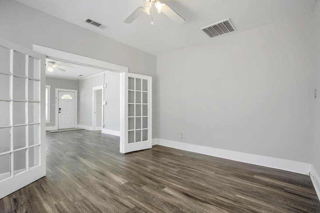 520 E Day Street - Photo 6