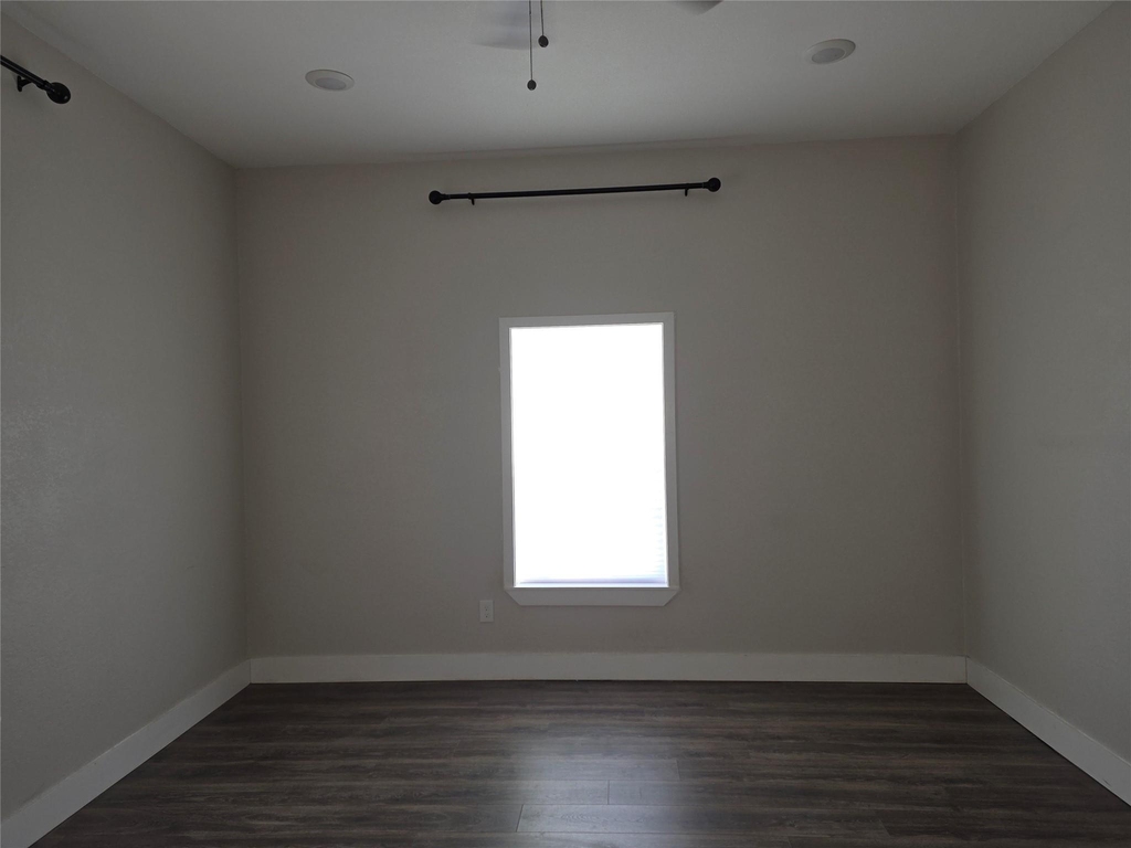 901 S Hall Street - Photo 10