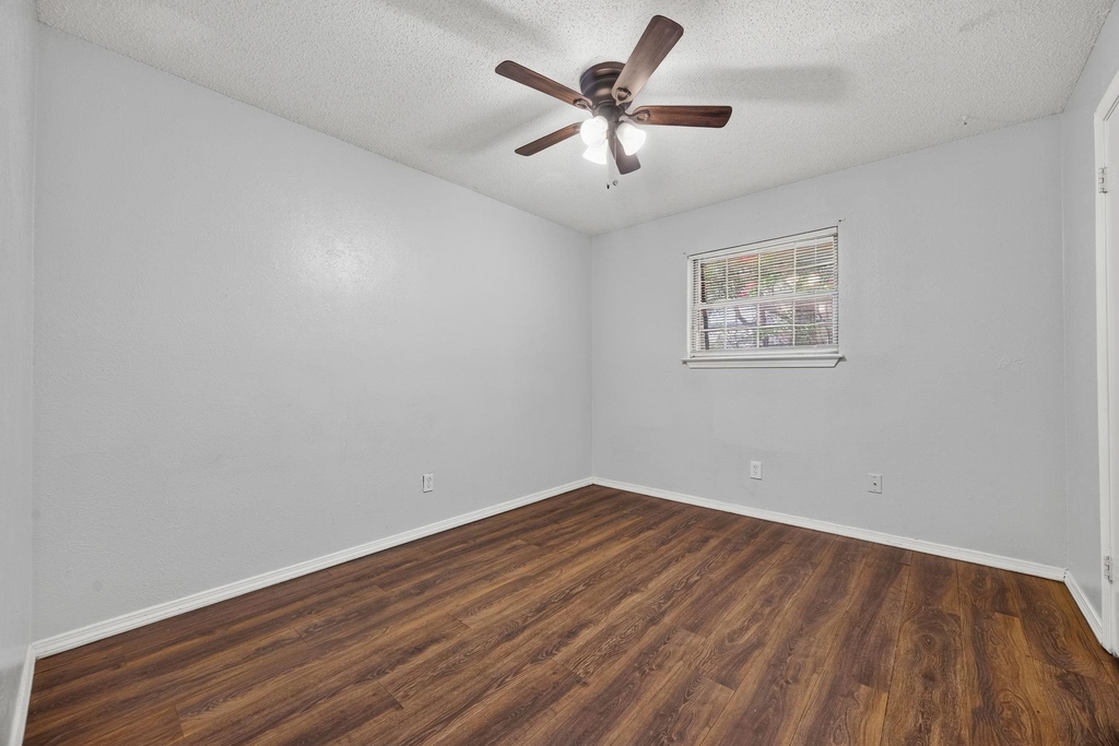 2019 Fleur De Lis Court - Photo 27
