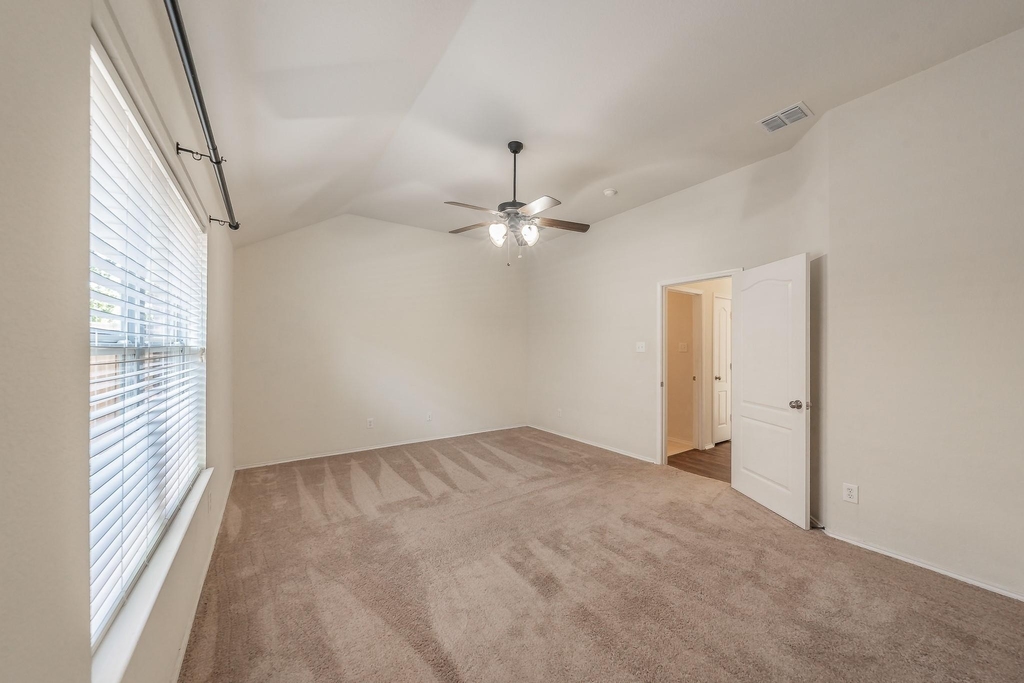 2612 Redcedar Drive - Photo 32
