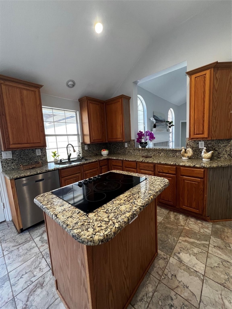 2806 Hammond Drive - Photo 3
