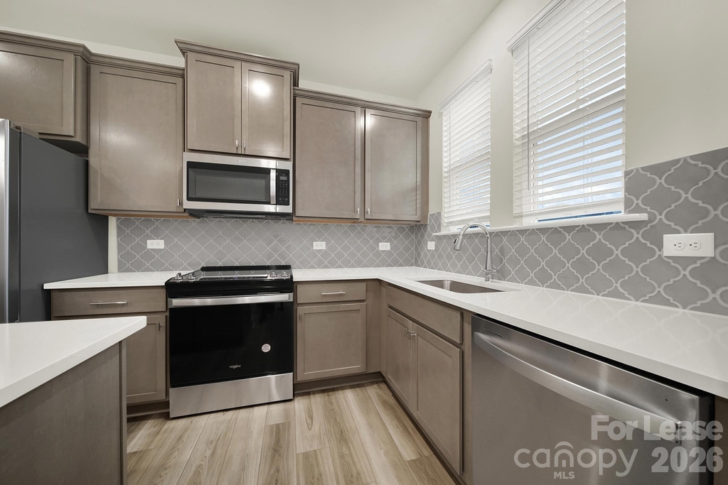 1532 Cedar Tree Drive - Photo 6