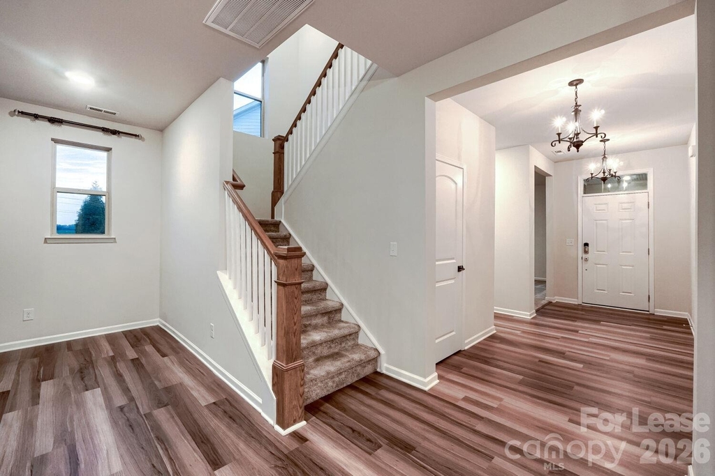 1003 Yearden Lane - Photo 5