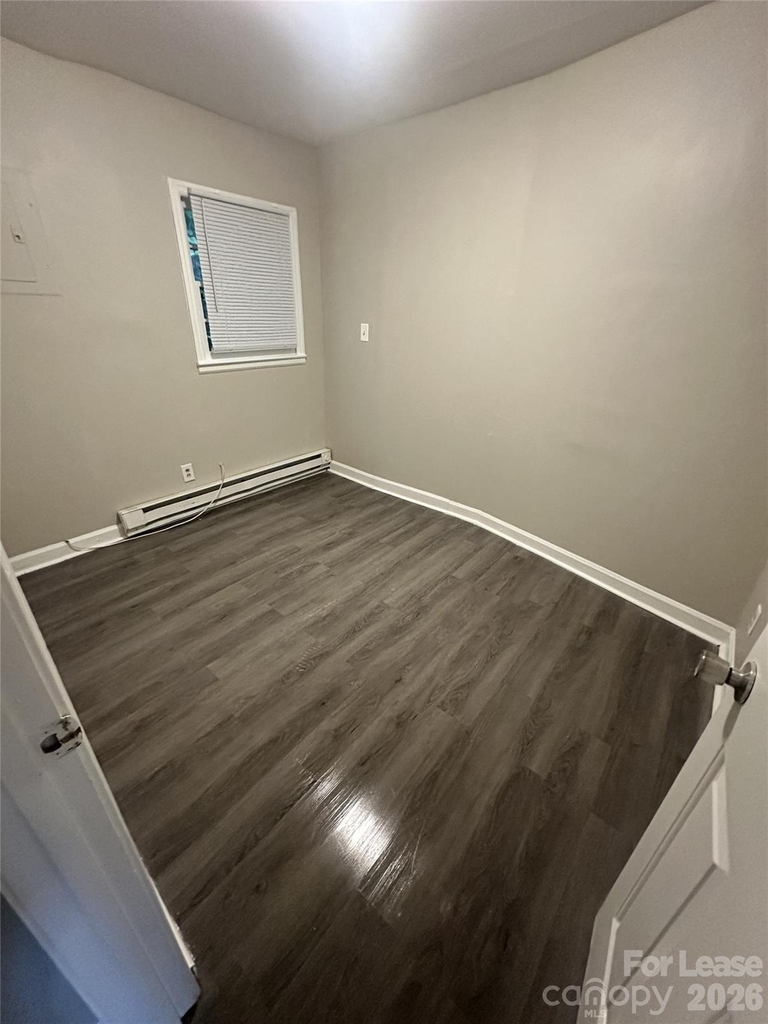 435 Arlington Circle - Photo 4