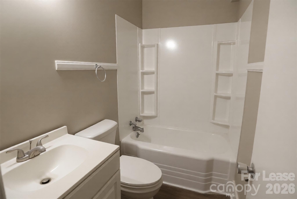 435 Arlington Circle - Photo 5