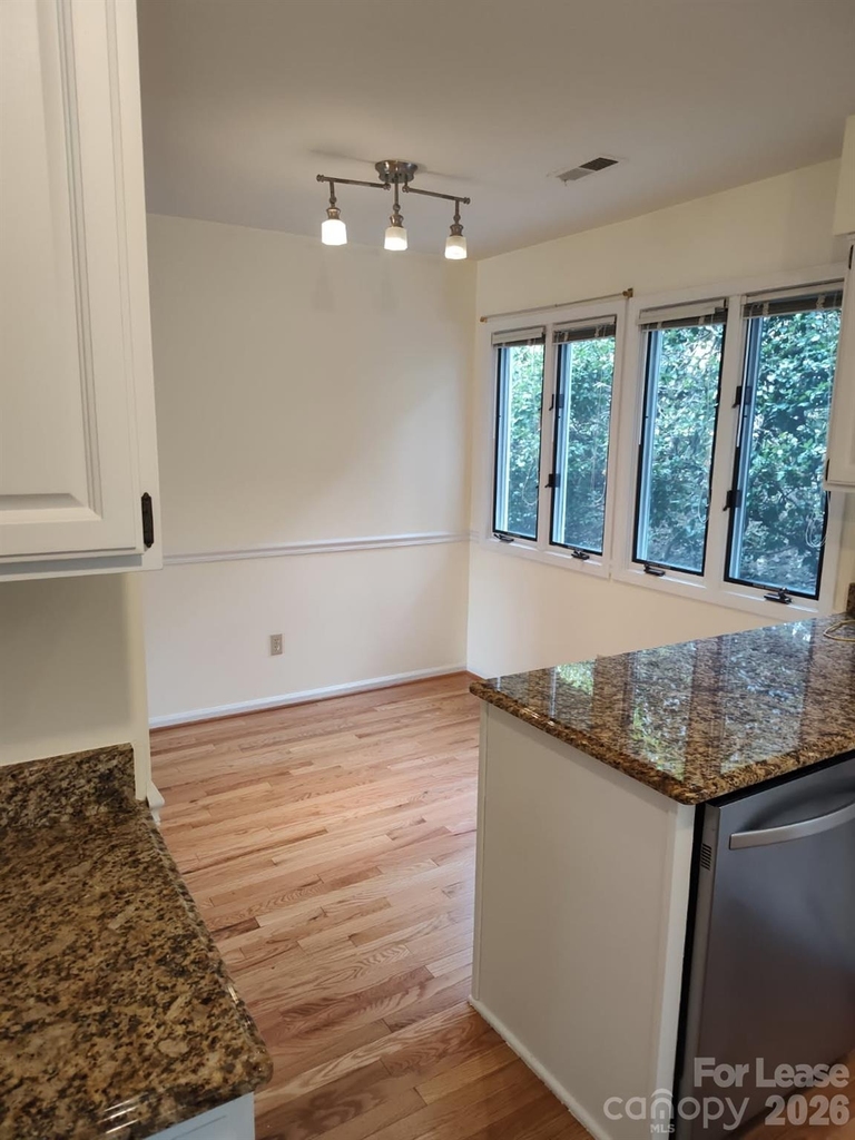 111 Bluffview Lane - Photo 7