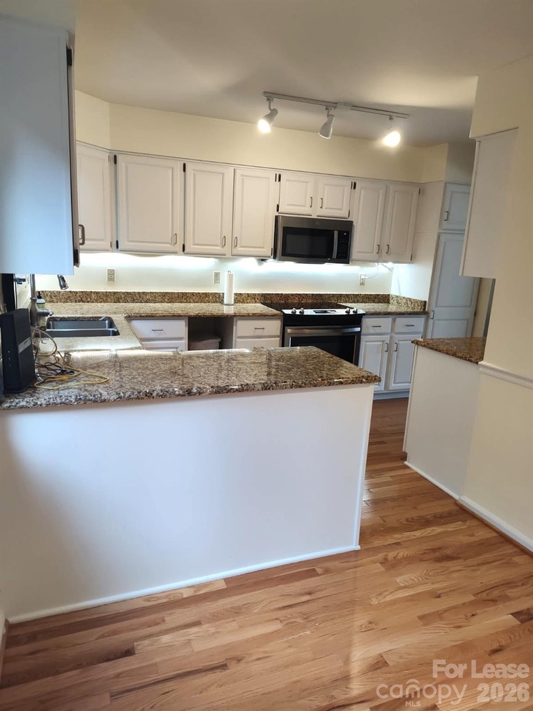 111 Bluffview Lane - Photo 4