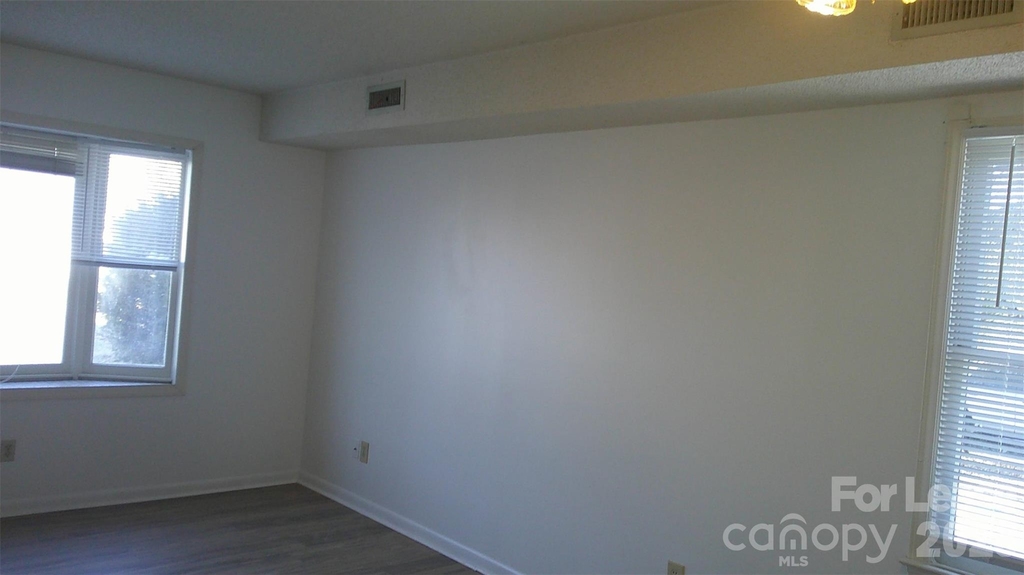 114 5th Avenue Ne - Photo 1