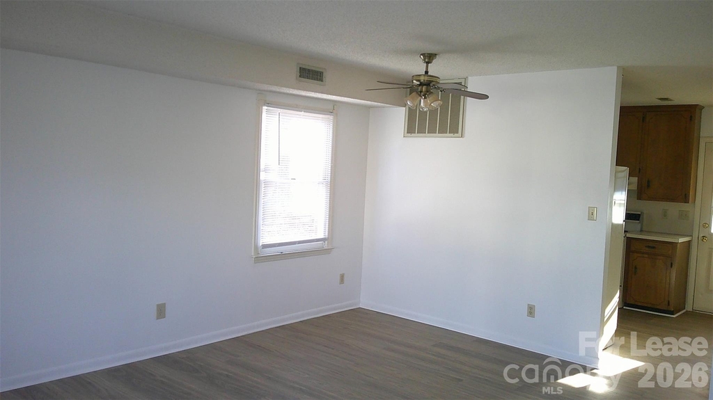 114 5th Avenue Ne - Photo 2