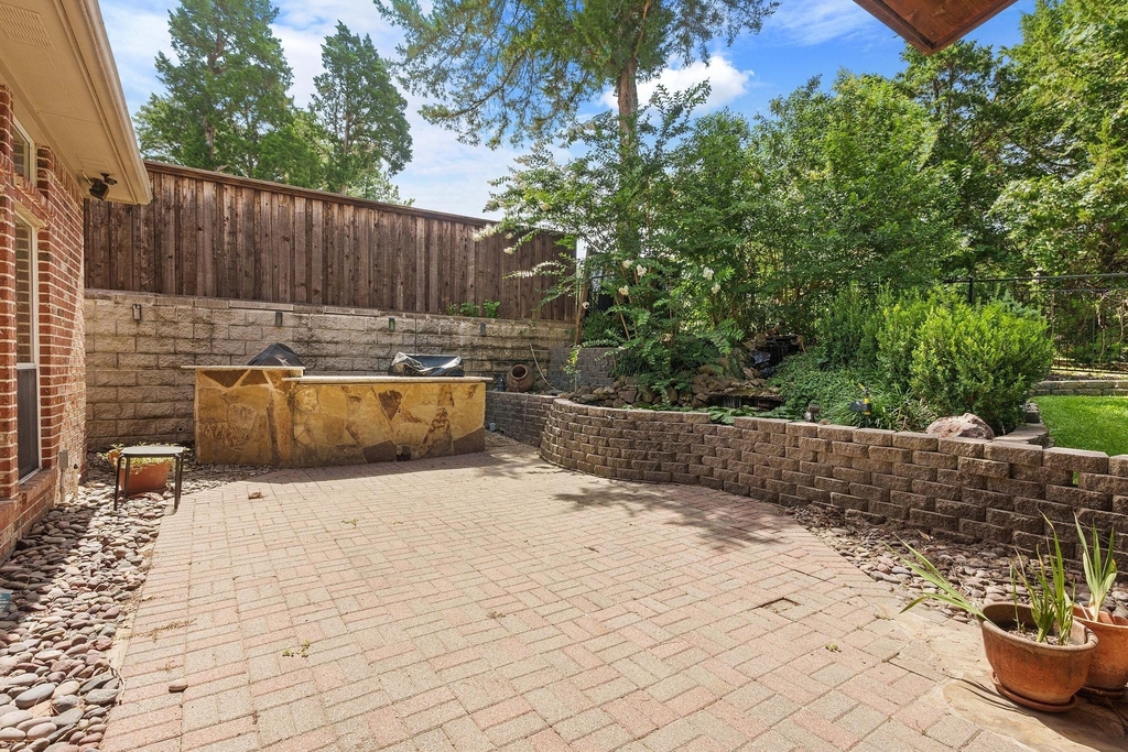 6107 Volunteer Place - Photo 33