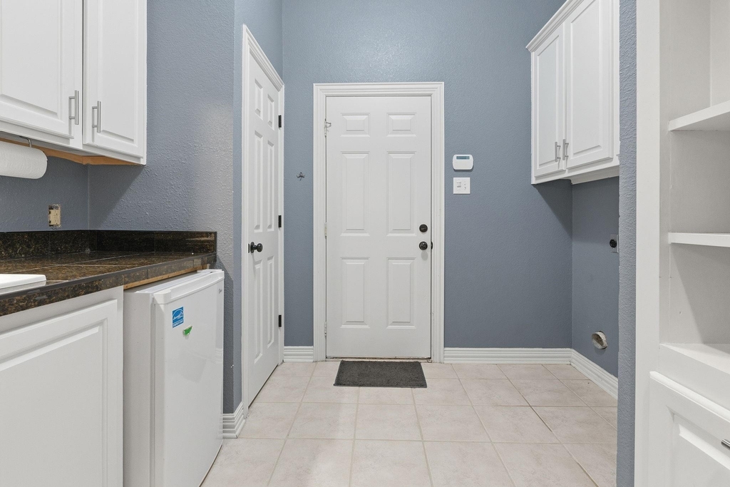 6107 Volunteer Place - Photo 24