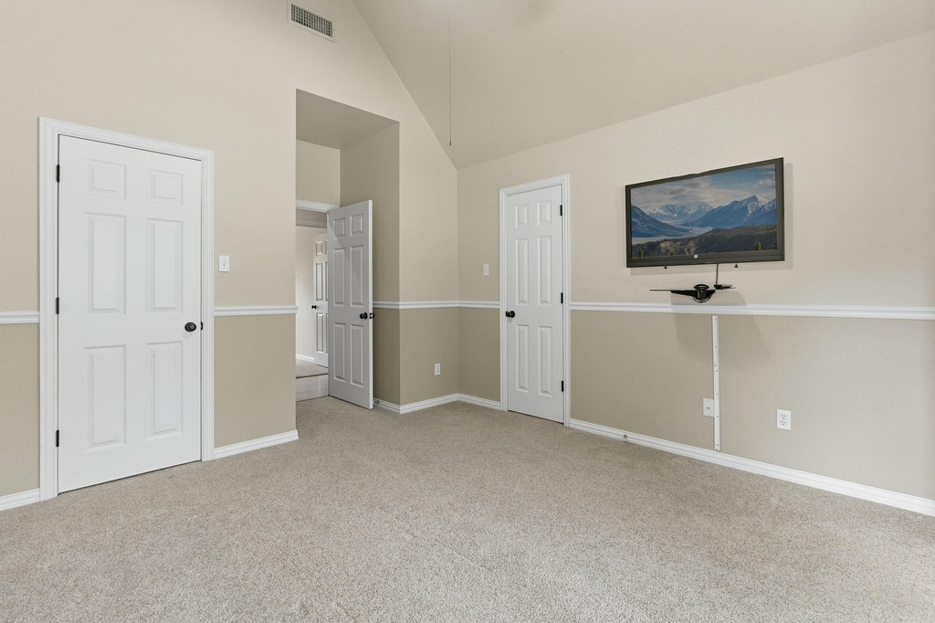 6107 Volunteer Place - Photo 32