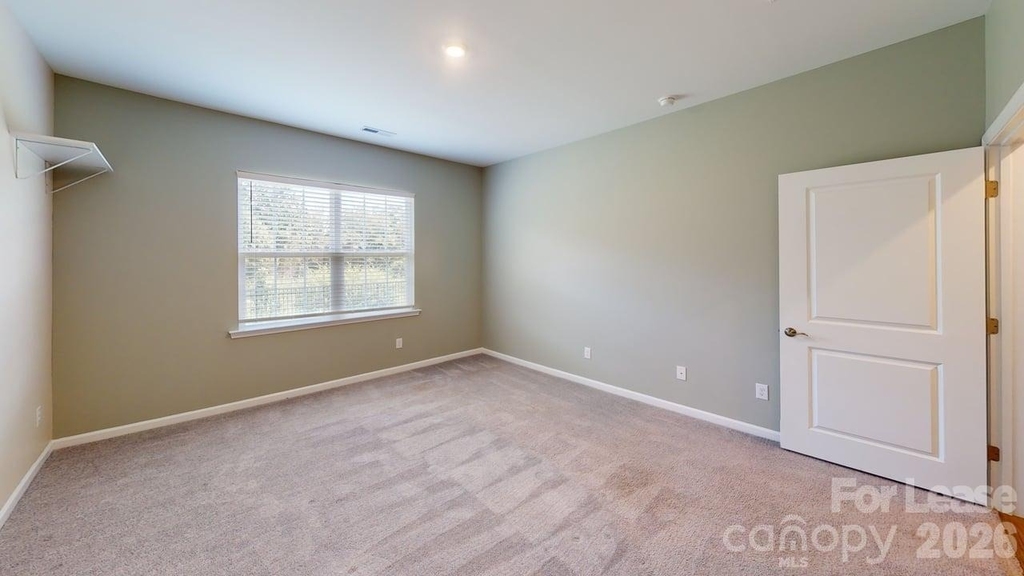 139 Pampas Place - Photo 9