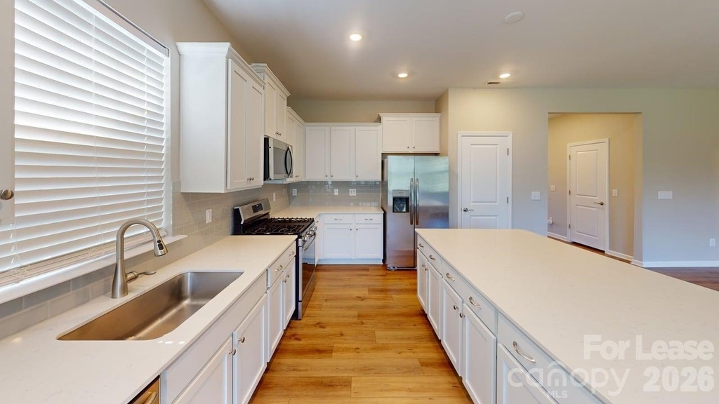 139 Pampas Place - Photo 1