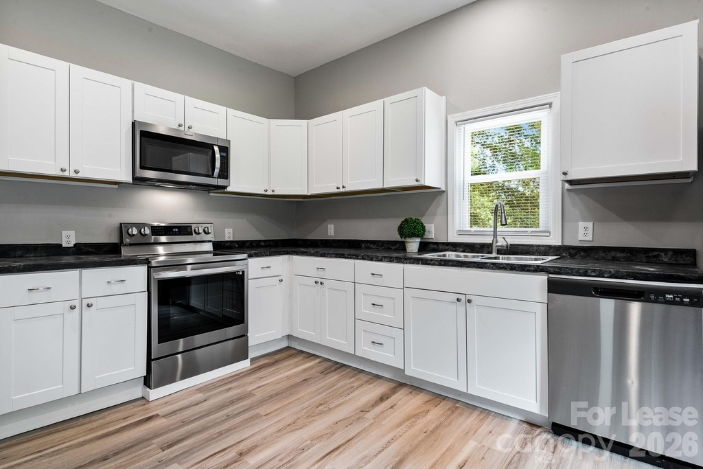 1586 3rd Street Drive Ne - Photo 33